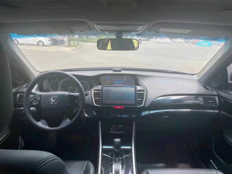 邵阳17年本田雅阁4