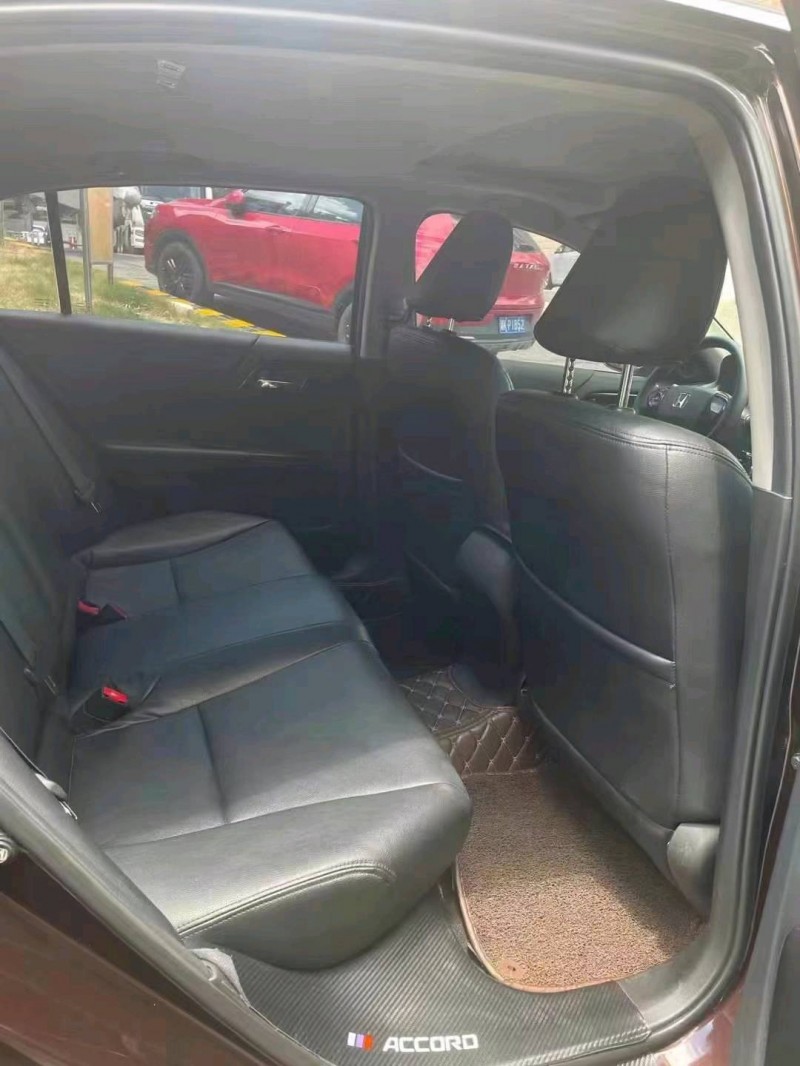 邵阳17年本田雅阁7