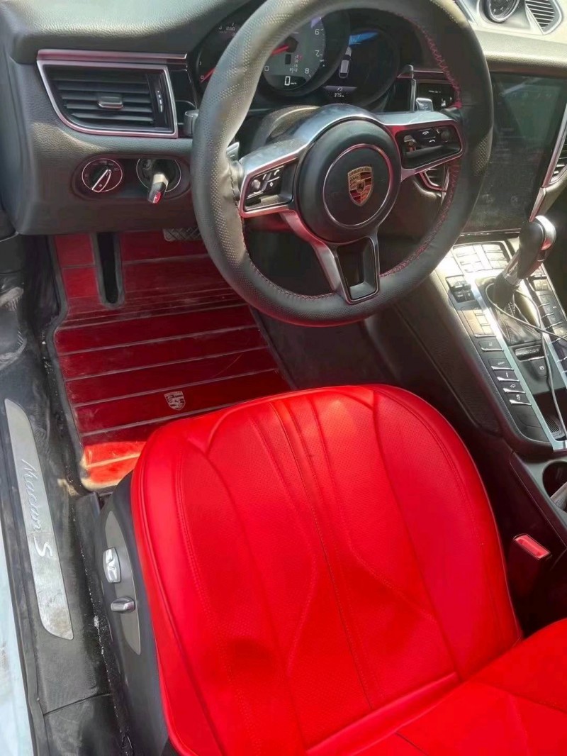 北京16年保时捷Macan7