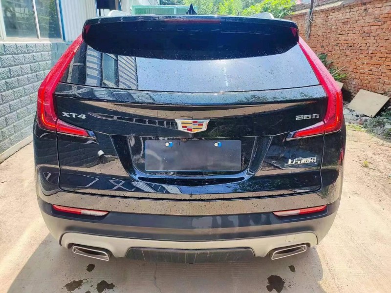 北京20年凯迪拉克XT43