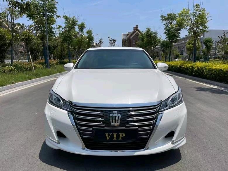 盐城16年丰田皇冠1