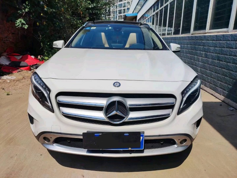 北京16年奔驰GLA1