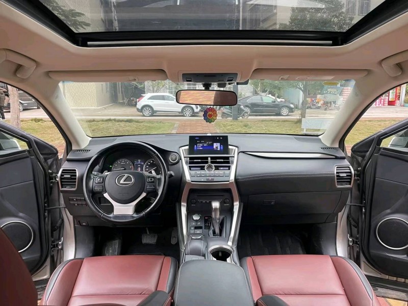 广州17年雷克萨斯NX5