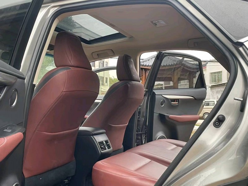 广州17年雷克萨斯NX6