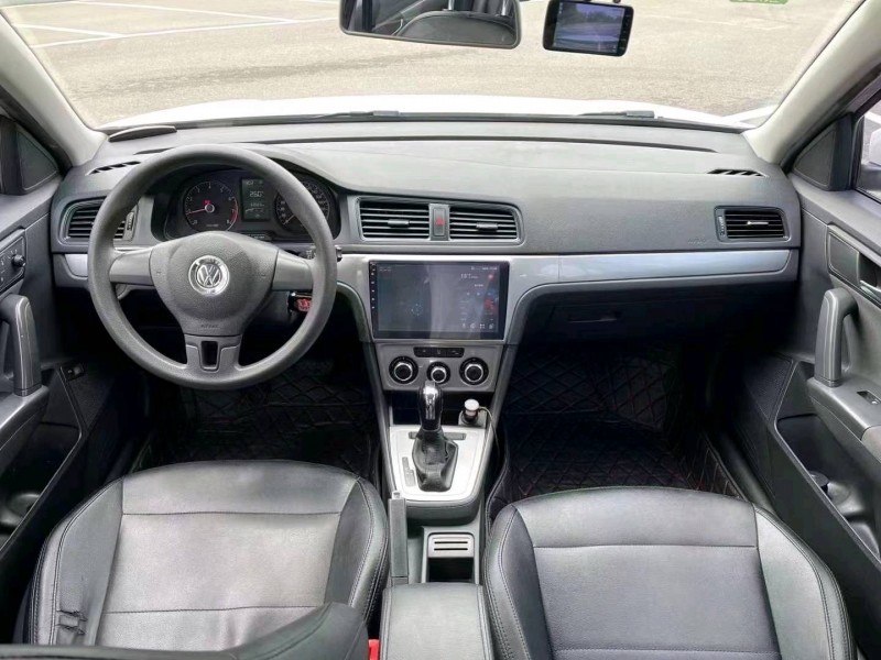 北京17年大众朗逸8