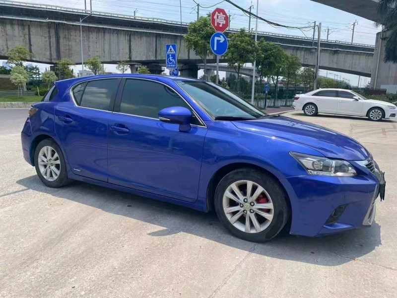 广州14年雷克萨斯CT2