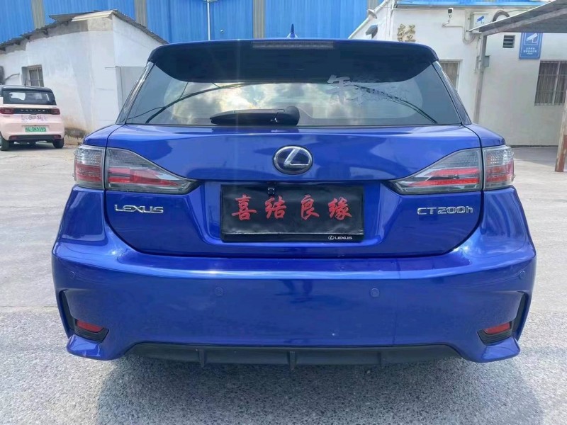 广州14年雷克萨斯CT5