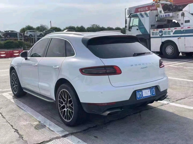 東營15年保時捷Macan4