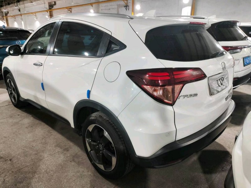 中山18年本田缤智4