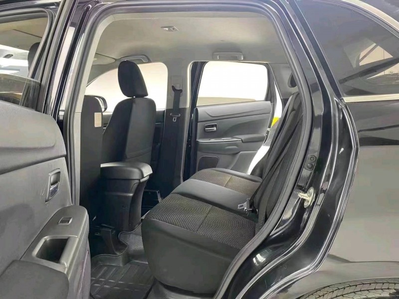 成都14年三菱劲炫8