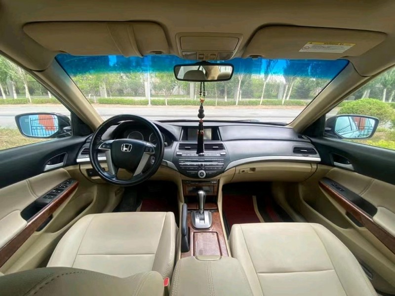 沈阳12年本田雅阁9