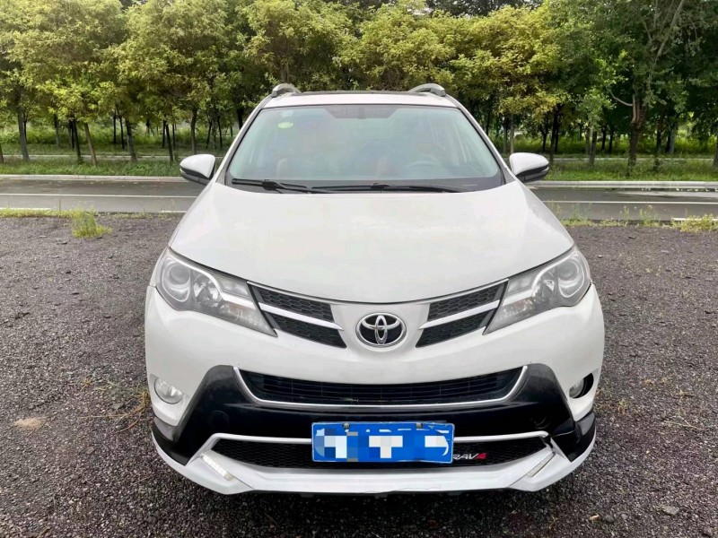 枣庄15年丰田RAV4荣放1
