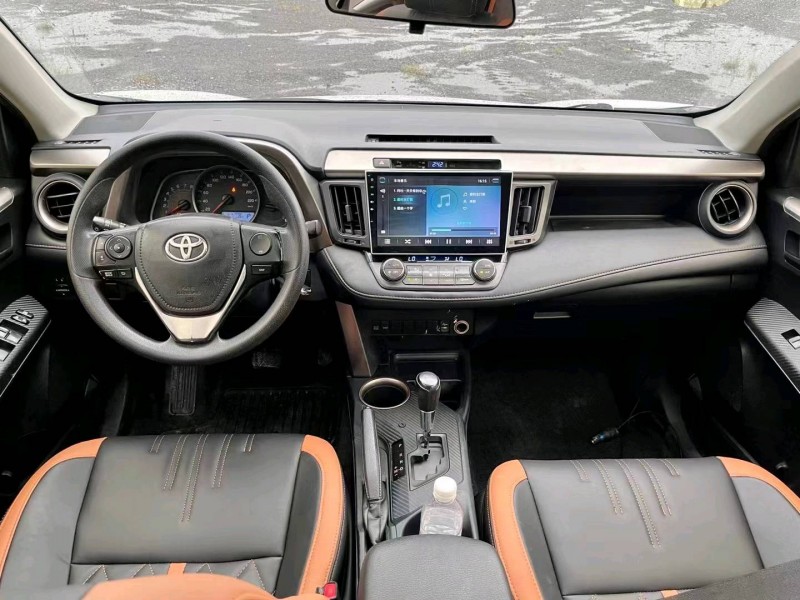枣庄15年丰田RAV4荣放9