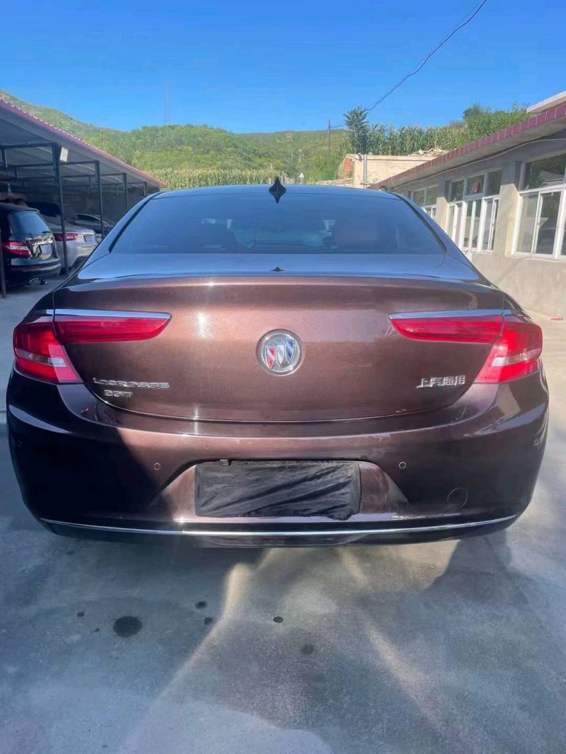 保定16年别克君越9