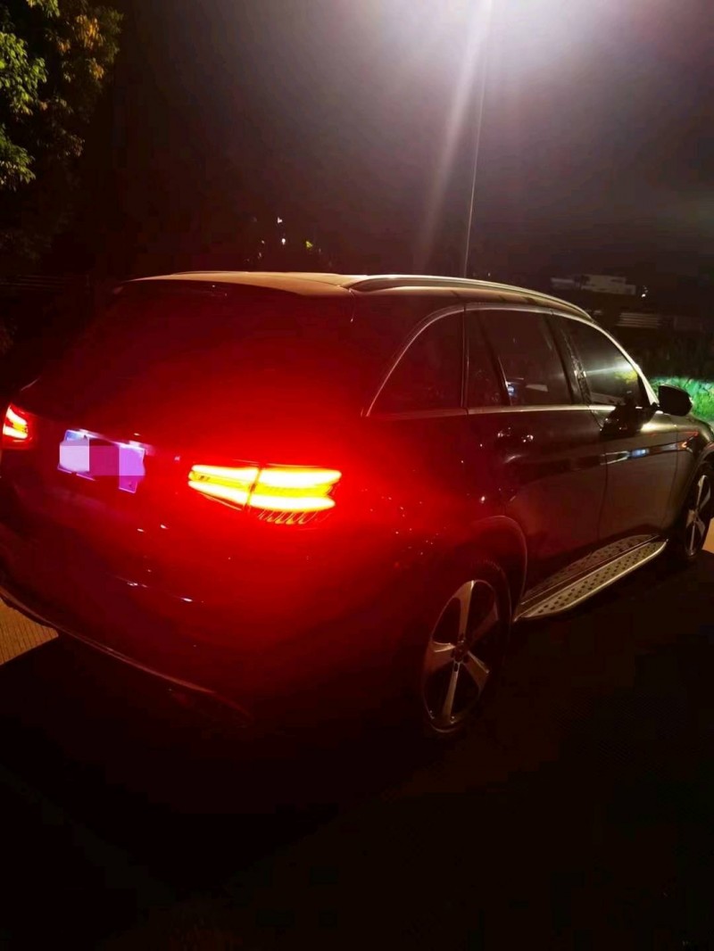 枣庄17年奔驰GLC7