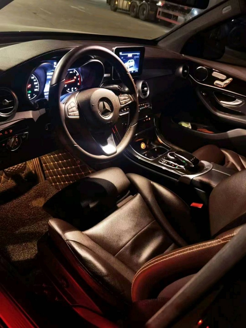 枣庄17年奔驰GLC8