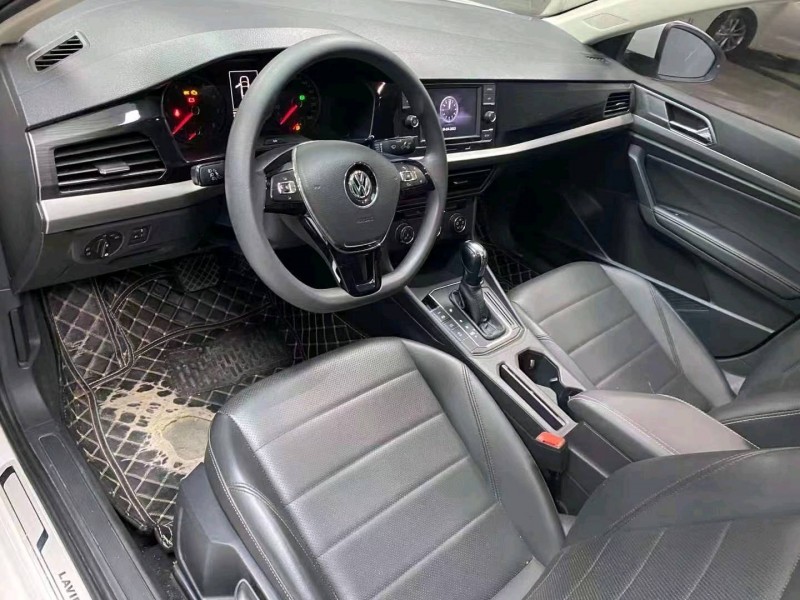 成都19年大众朗逸4