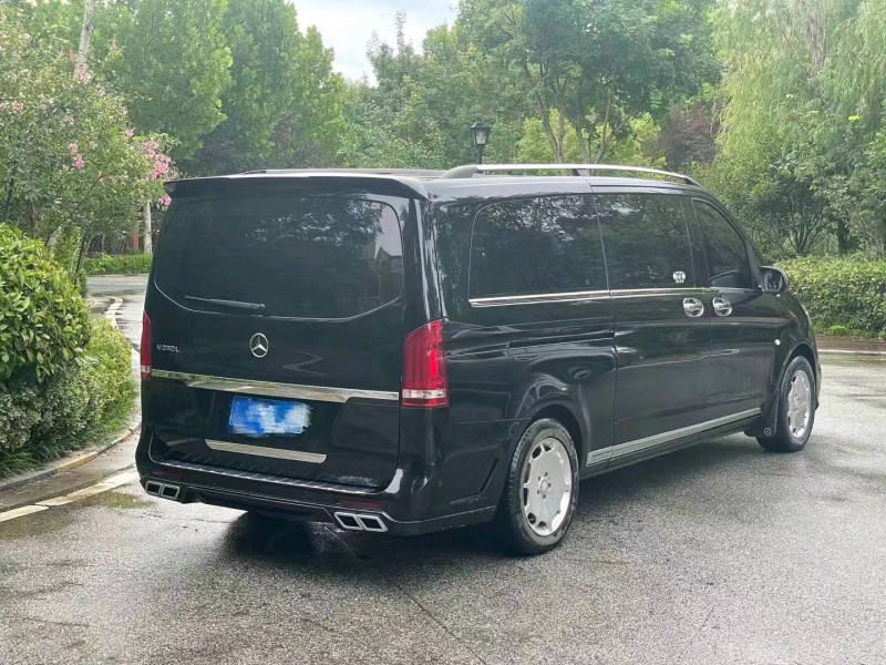 东营17年奔驰V9