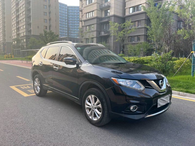徐州15年日產奇駿3