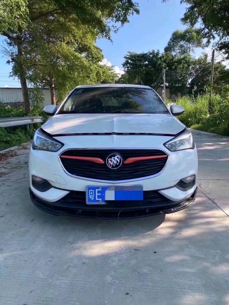 广州18年别克凯越1