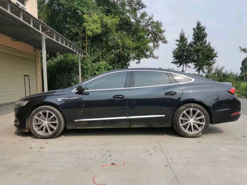 成都21年别克君越8