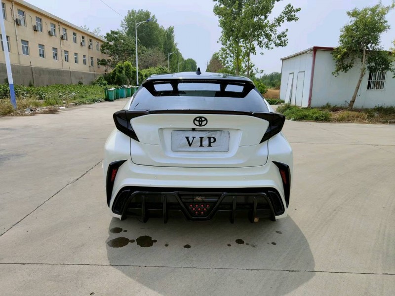 北京21年丰田CHR9