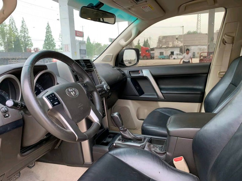 徐州13年丰田普拉多4