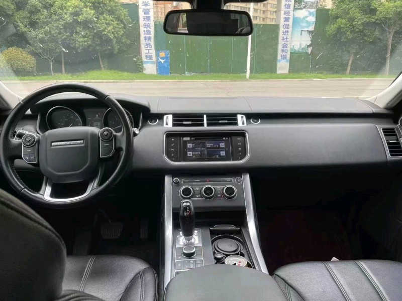 东营17年路虎揽胜运动5