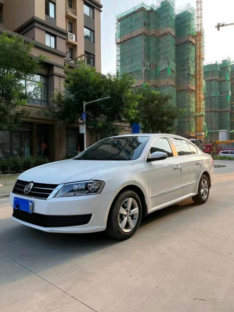 东营17年大众朗逸3
