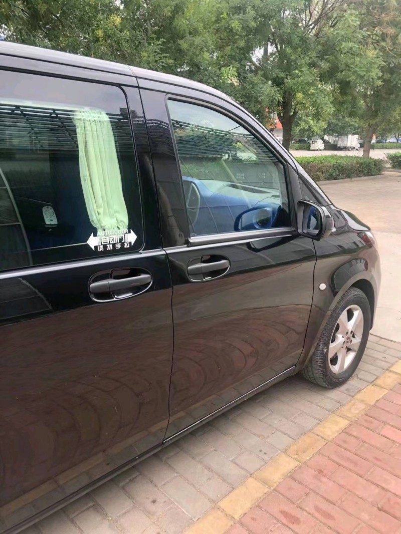 枣庄19年奔驰威霆5