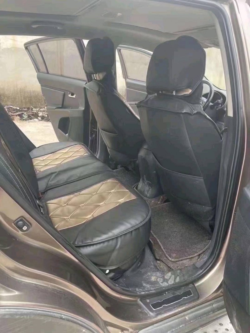 北京14年起亚智跑5