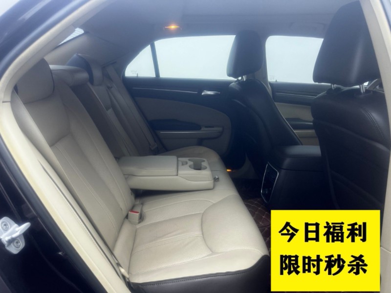 徐州14年克莱斯勒300C1