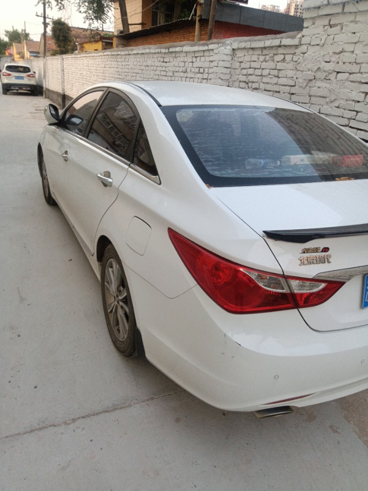 潍坊15年现代索纳塔八1