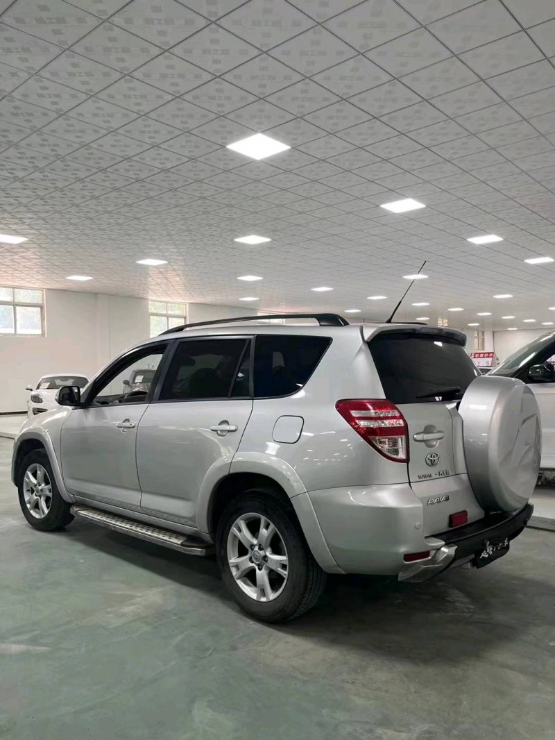 廊坊13年豐田RAV45