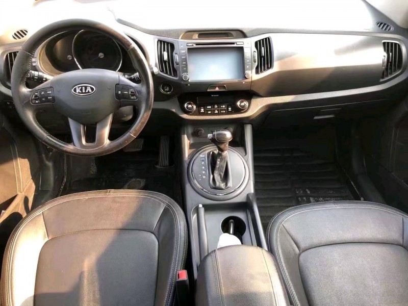 北京13年起亚智跑6