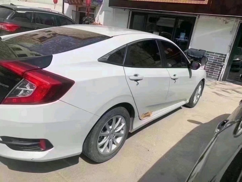 北京17年本田思域5