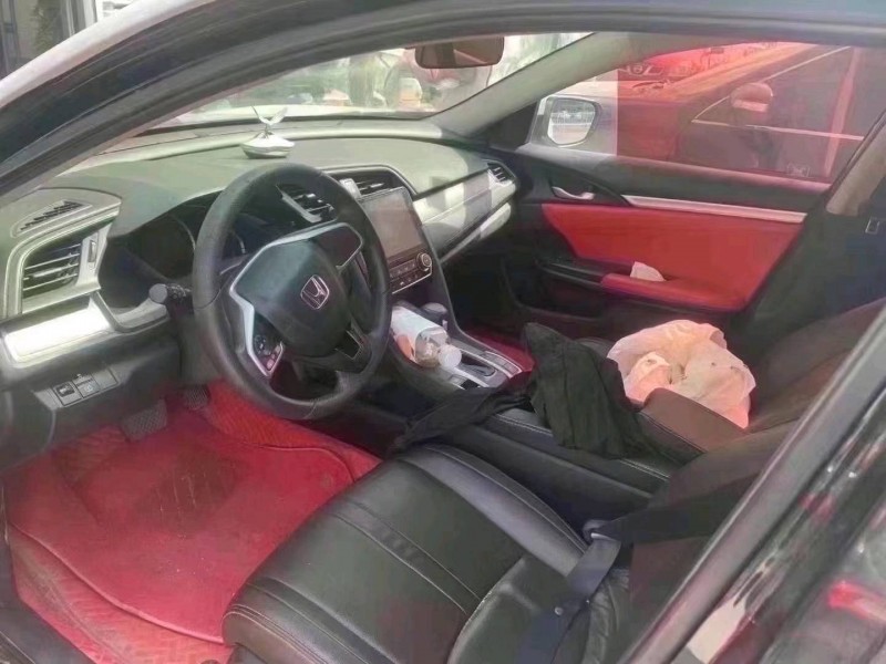 北京17年本田思域6