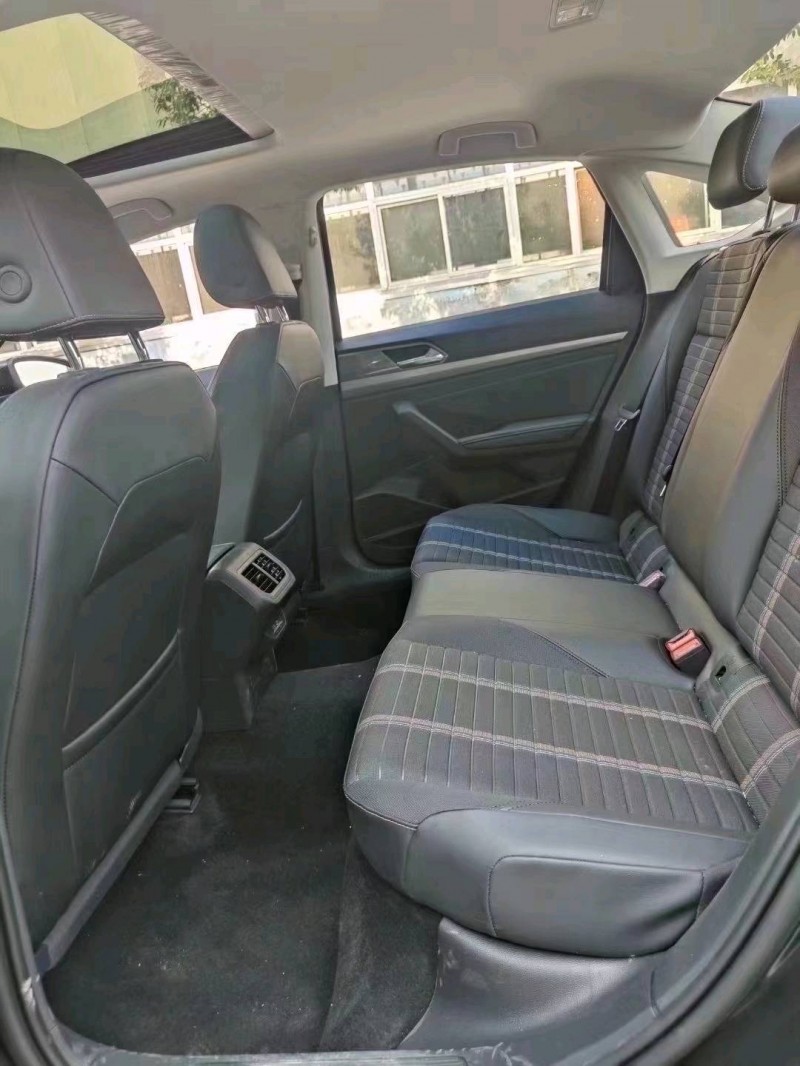 北京22年大众朗逸4