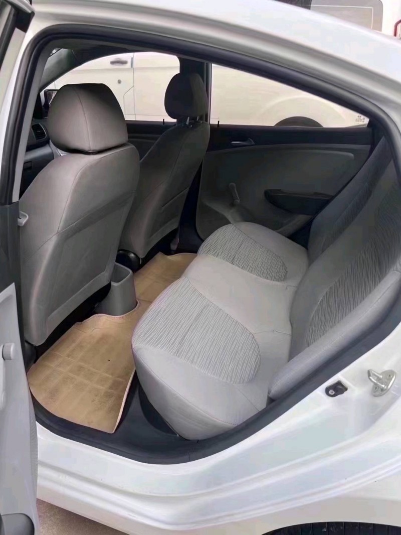 北京16年现代瑞纳5