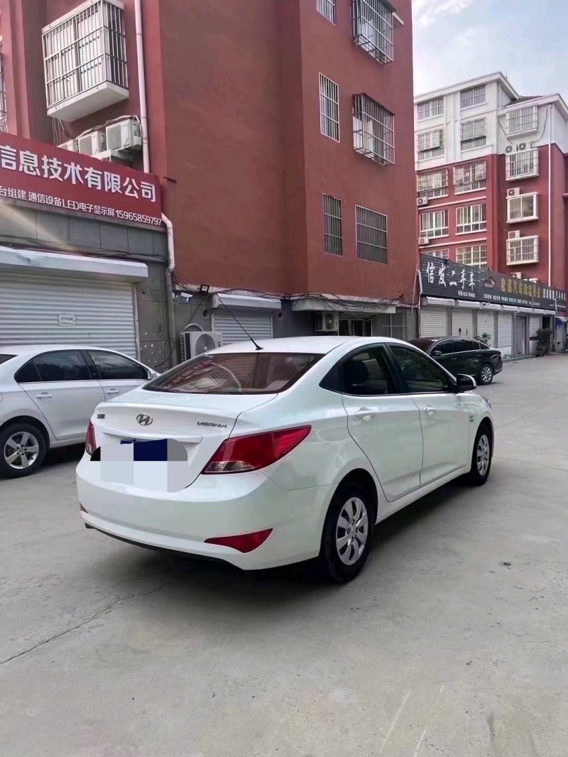 北京16年现代瑞纳6