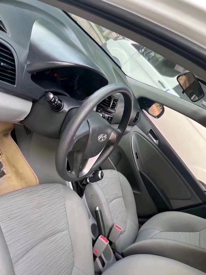 北京16年现代瑞纳7