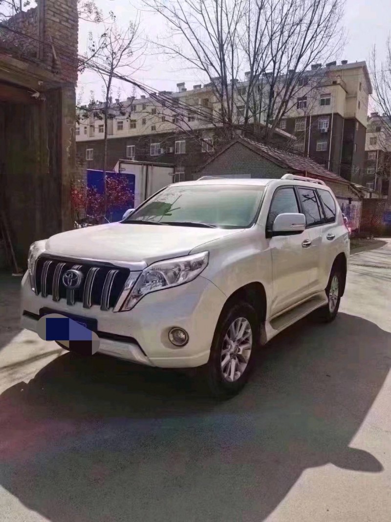北京17年丰田普拉多2