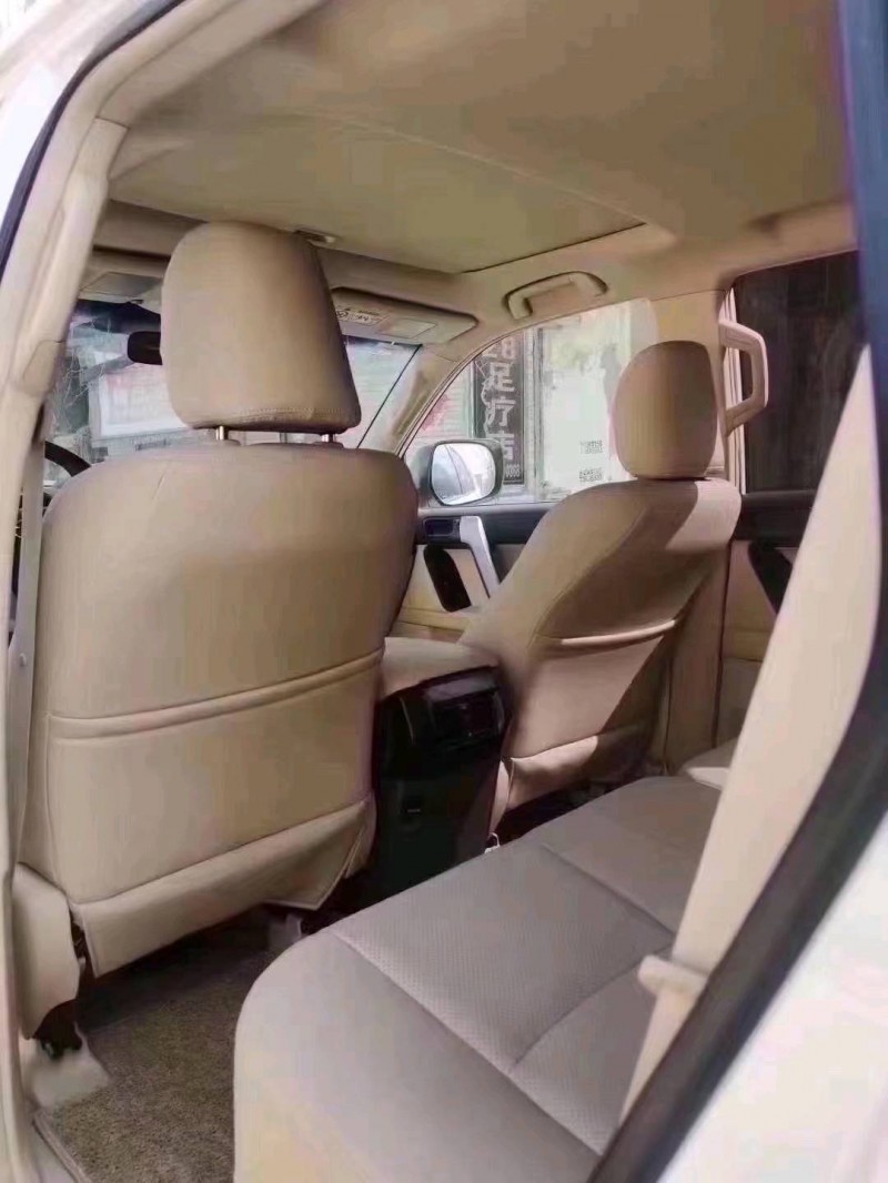 北京17年丰田普拉多4