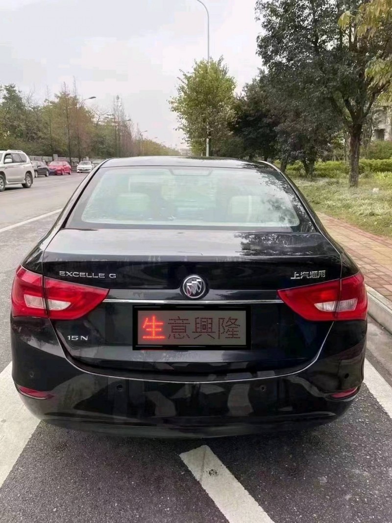 广州17年别克英朗2