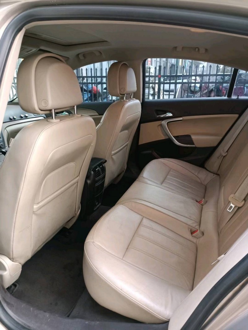 徐州12年别克君威4