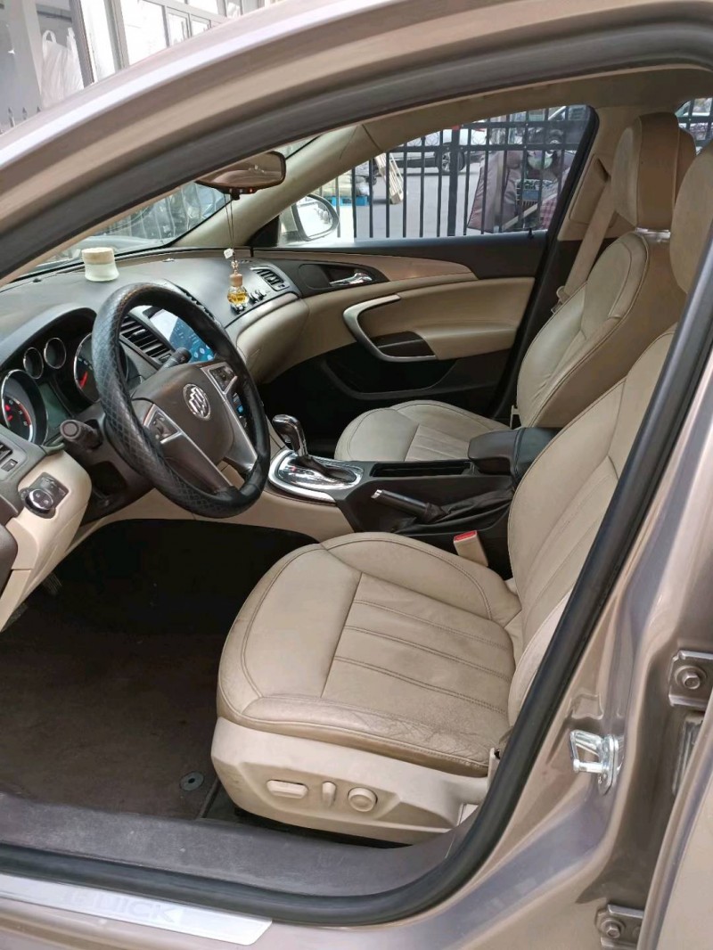 徐州12年别克君威5