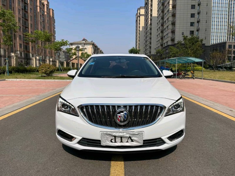 徐州17年别克威朗9