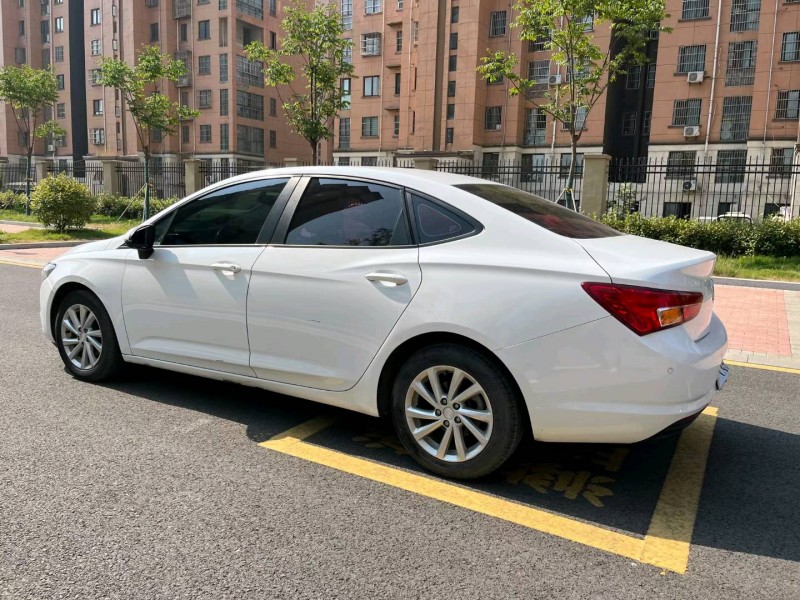 徐州17年别克威朗3