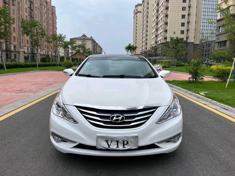 徐州13年现代索纳塔八9