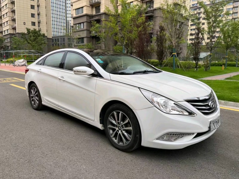 徐州13年现代索纳塔八7